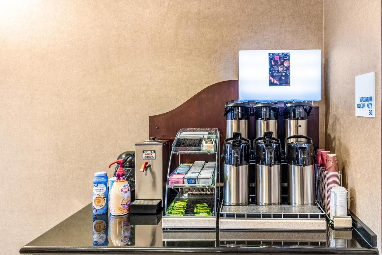 Red Lion Inn&suites Hotel Mineral Wells