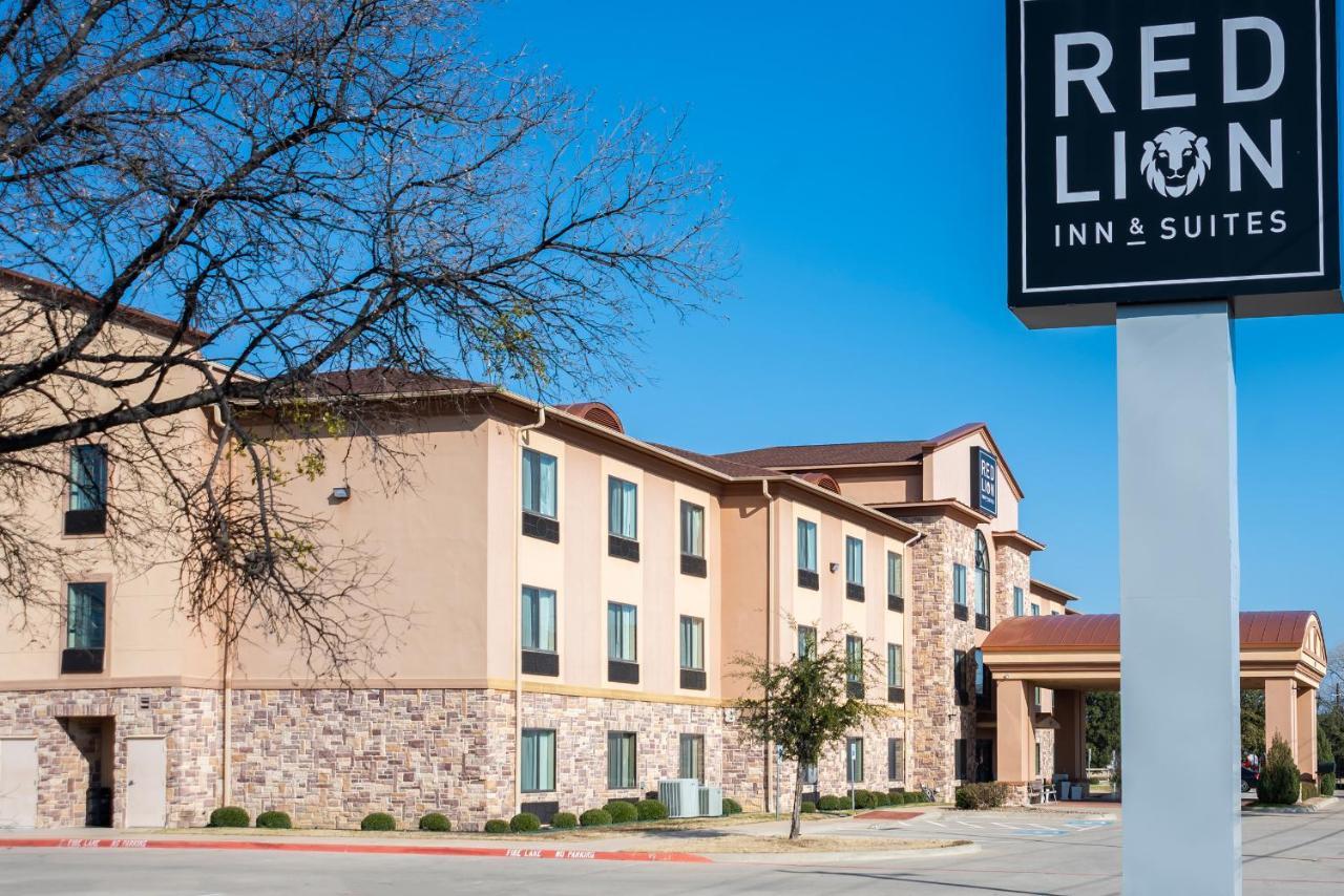 Red Lion Inn&suites Hotel 2*