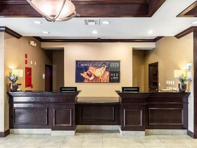 Red Lion & Hotel 2*